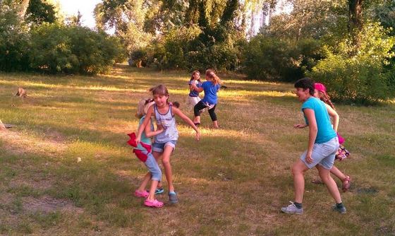 Городской летний лагерь детского творчества и активного досуга "Время приключений" на Оболони в Киеве