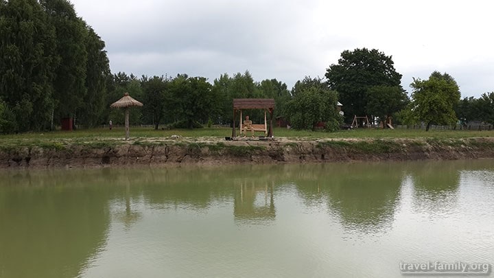 Отдых в селе Пулемец на Шацких озерах: Территория возле нашего дома