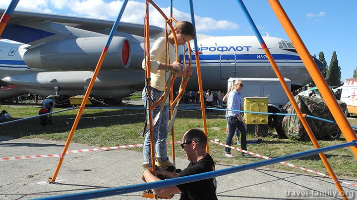 Активный отдых с детьми в Киеве: фестиваль авиации