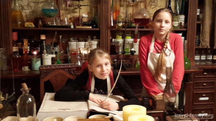 Интересные места Львова для детей: в секретной аптеке