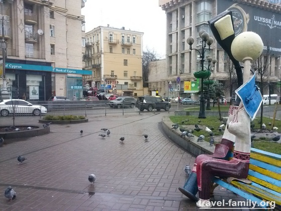 Интересные места Киева: влюбленные фонари на майдане