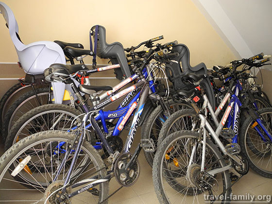 Отель "Затишний" по системе "все включено" для отдыха с детьми в Скадовске: велосипеды