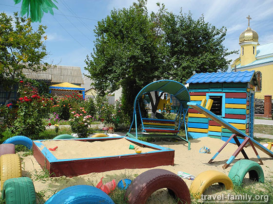 Где отдохнуть в Скадовске недорого: отдых у Богданы детская площадка