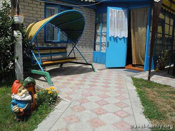 Где отдохнуть в Скадовске недорого: отдых у Богданы во дворе