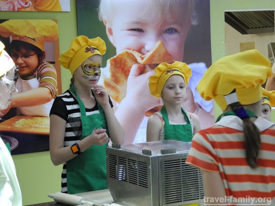 Мастер-класс для детей по приготовлению пиццы в Киеве