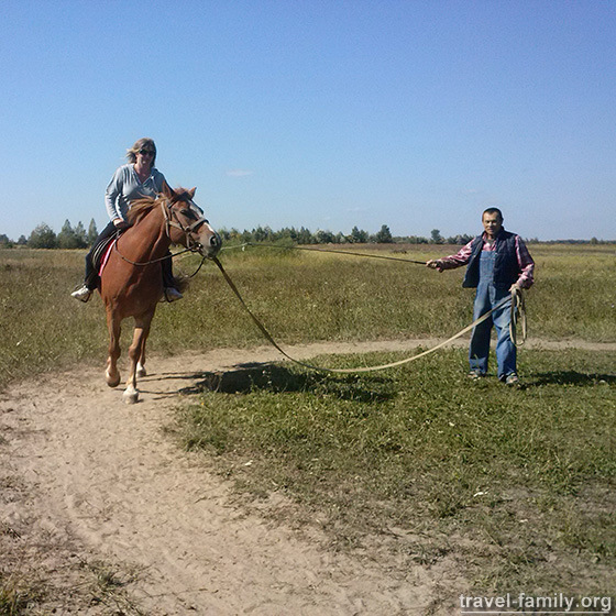 Активный отдых в Житомирской области недалеко от Киева: обучение верховой езде для детей и взрослых