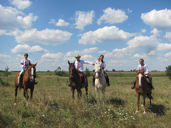 Хозяева конной садиби фото всей семьи на лошадях